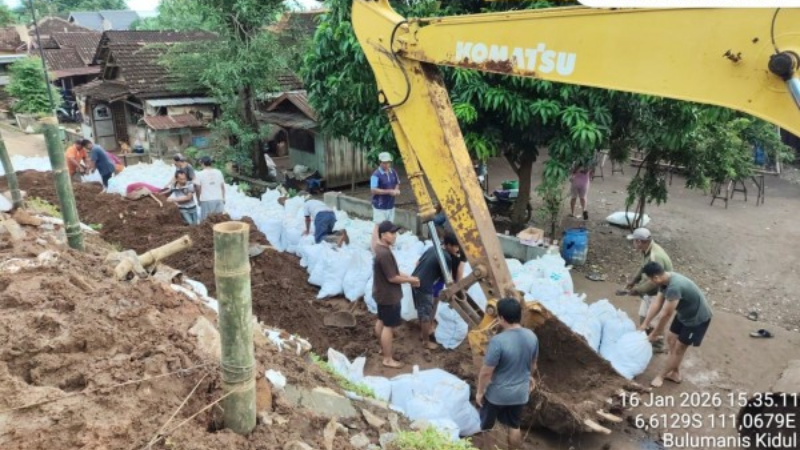 Respons Cepat Penanganan Banjir Kudus–Pati, Kementerian PU Turunkan 20 Alat Berat dan Siapkan Normalisasi Sungai Juwana